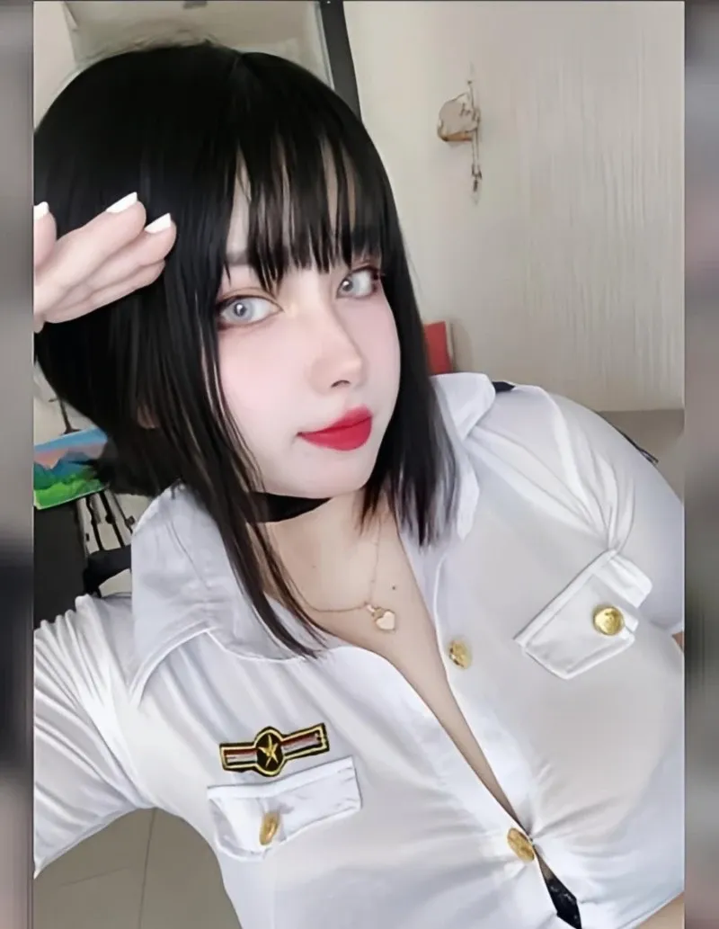 Avatar of the asian baddie.