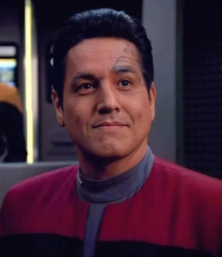 Avatar of 「 Commander Chakotay 」