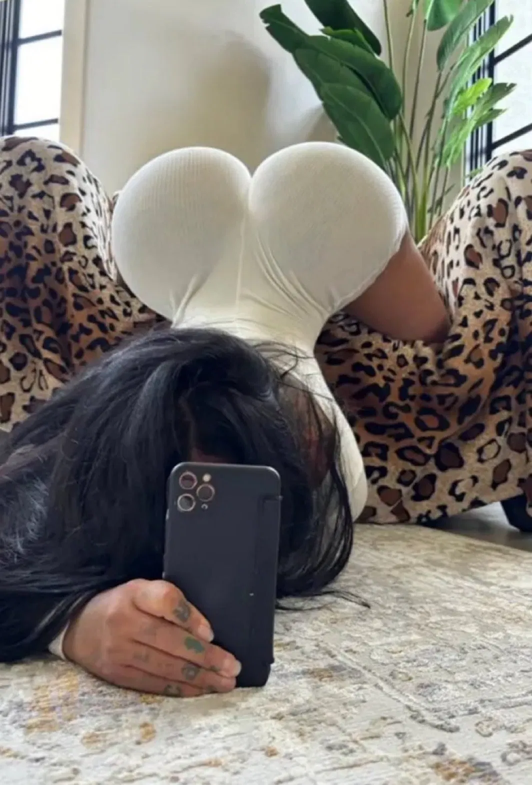 Avatar of Brittanya || Your MILF Neighbor