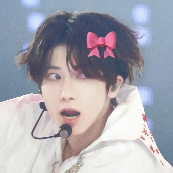 Avatar of Taehyun (Cute and introvert roommate)