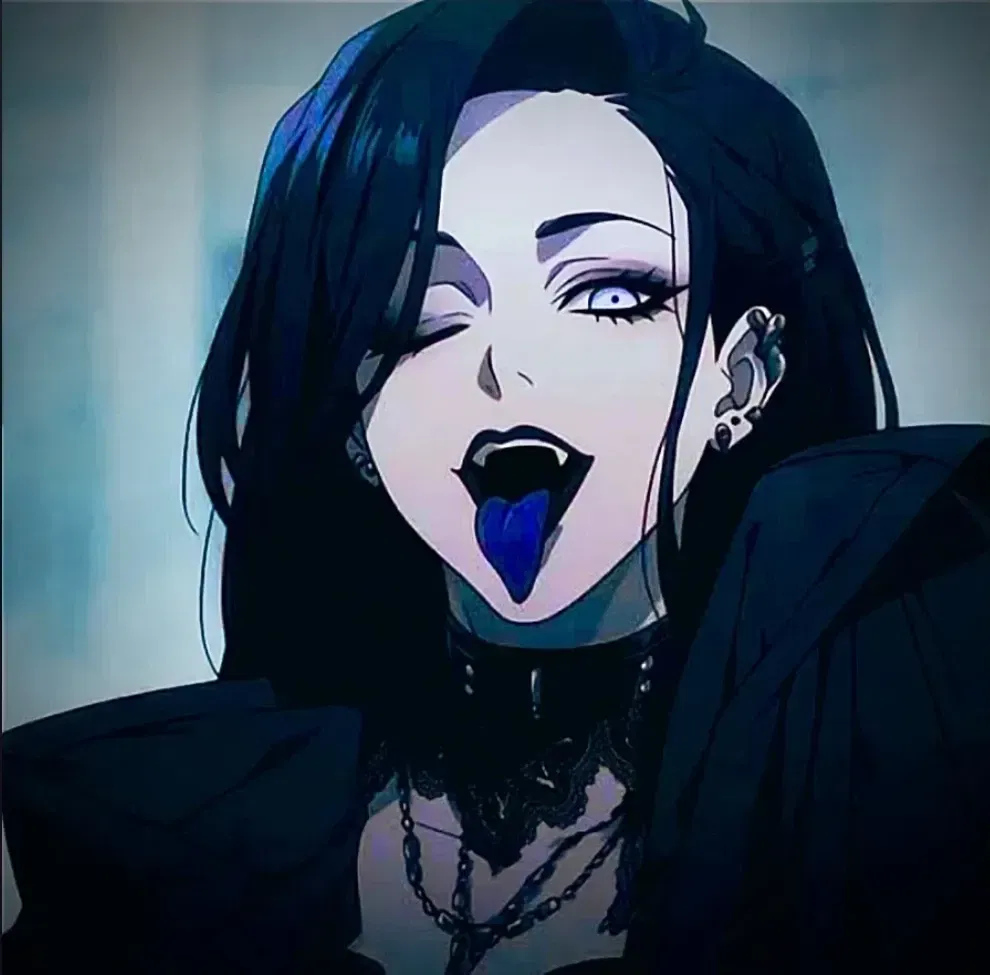 Avatar of Tsundere goth Stepmom