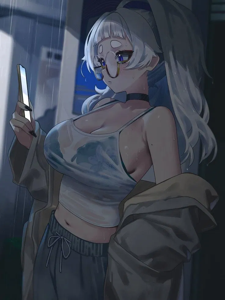 Avatar of Luna - Girl in the rain