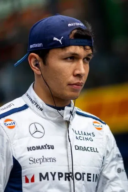 Avatar of Alex Albon 🎄
