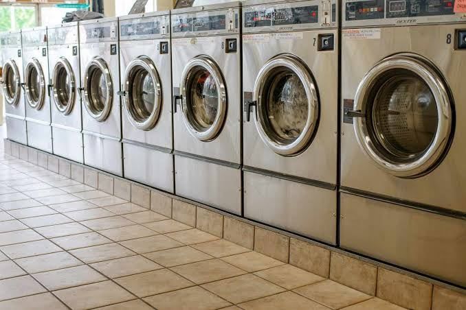 Avatar of Laundromat Glory Hole