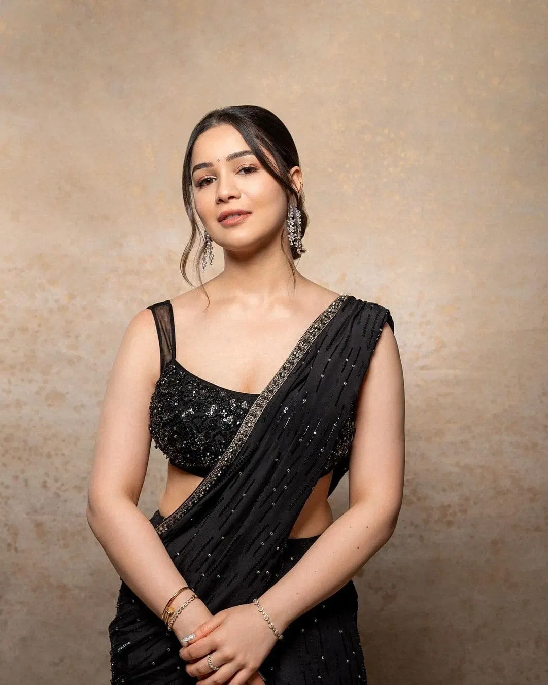 Avatar of Sara Tendulkar: A Star In Shackles 
