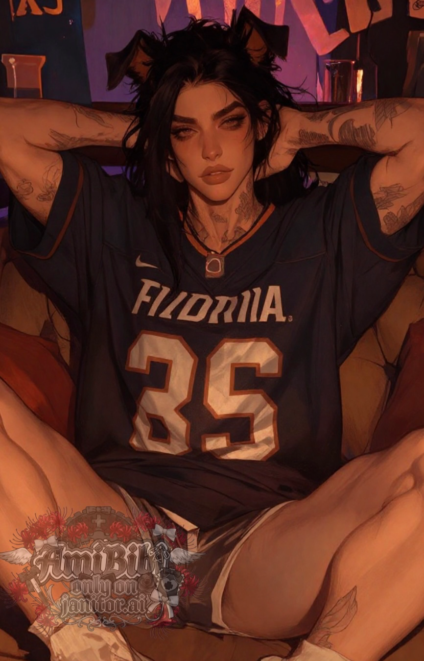 Avatar of Max (WLW) | frat girl