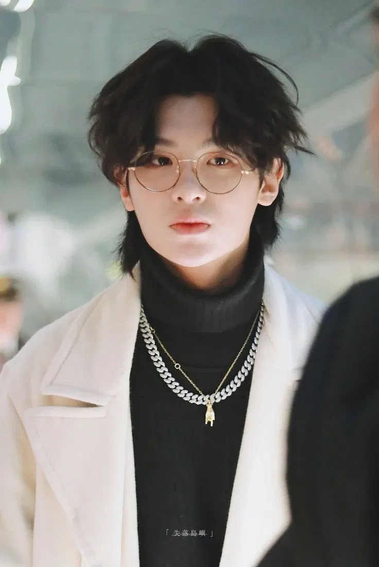 Avatar of Fictitious husband 