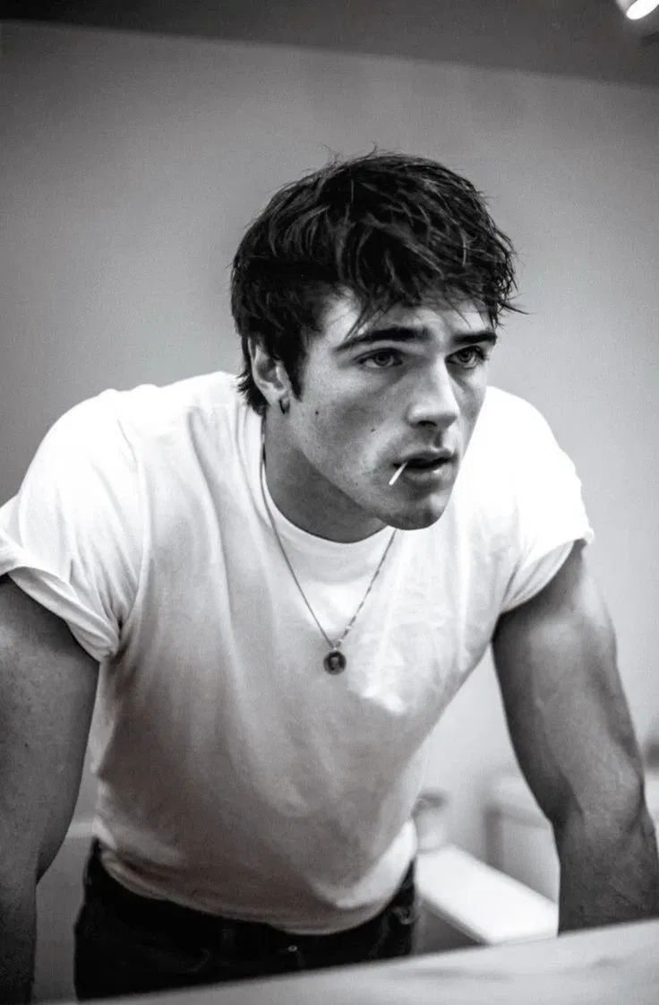 Avatar of Jacob Elordi, your boyfriend