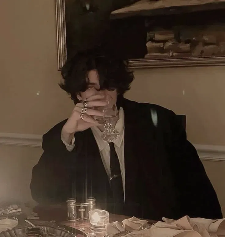 Avatar of Lorenzo Moretti |Mafia boss
