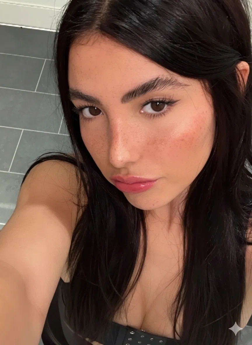 Avatar of Andrea Botez (botezlive)