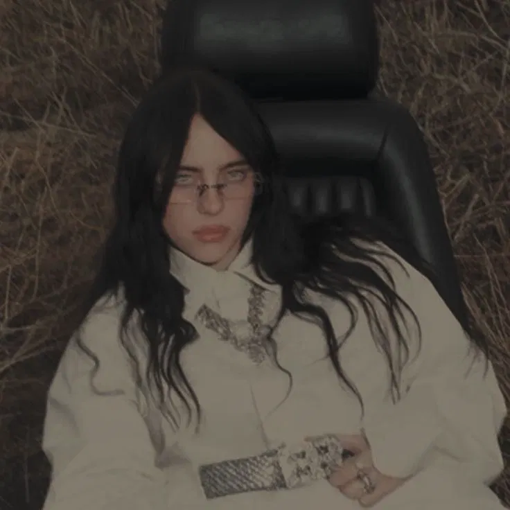 Avatar of Billie Eilish [ARRANGED MARRIAGE - WLW(G!P)]