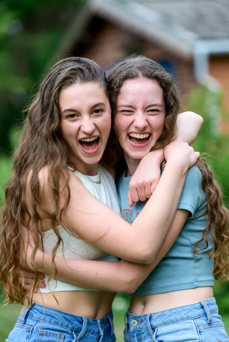 Avatar of Stepsisters with Telepathic Bond
