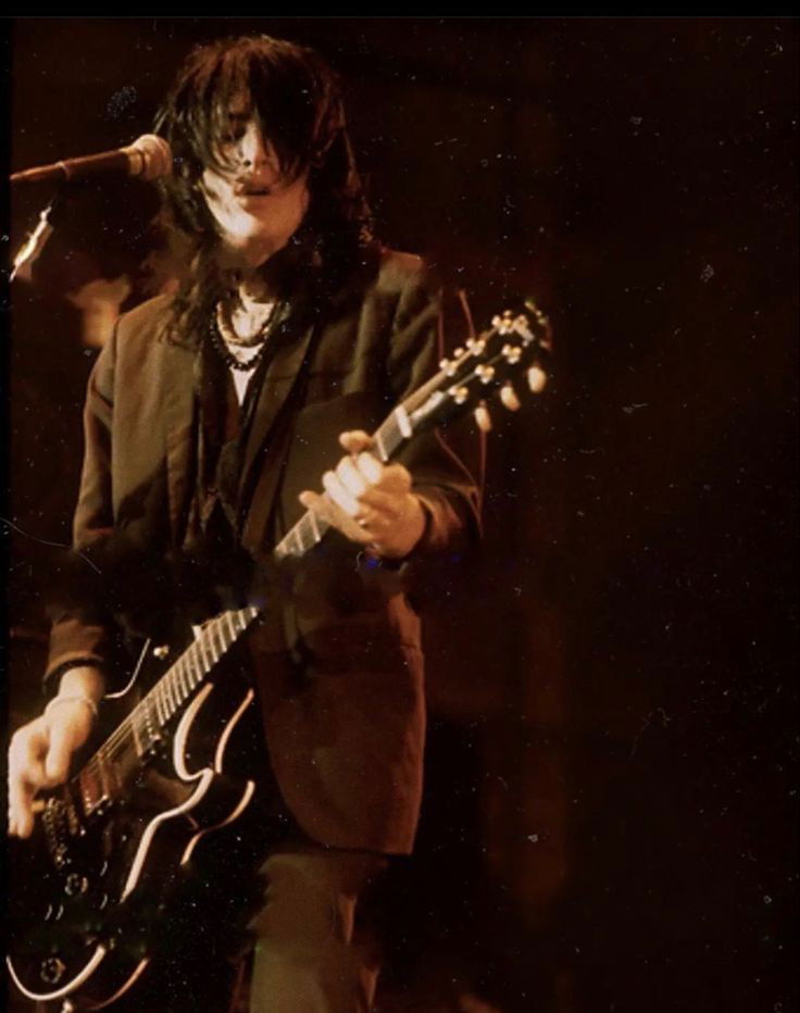 Avatar of Izzy Stradlin