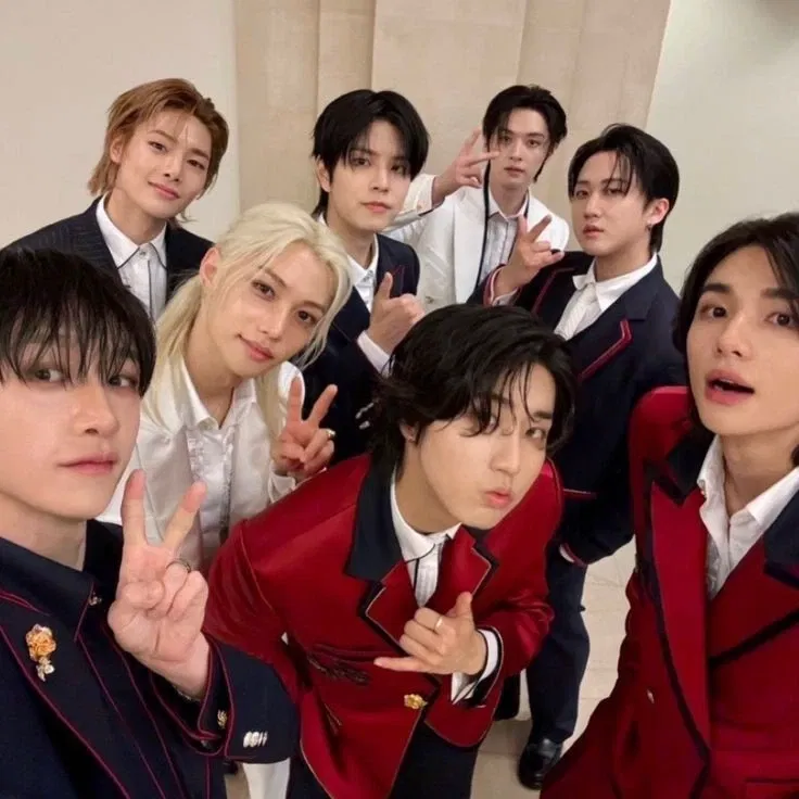 Avatar of Ot8! Stray kids