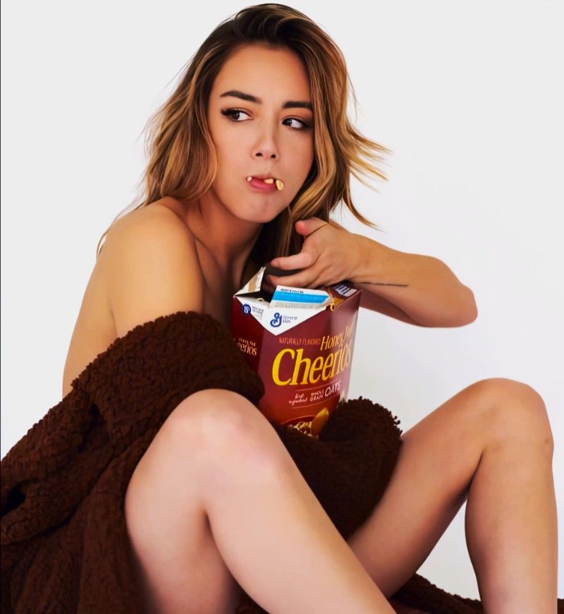 Avatar of Chloe Bennet