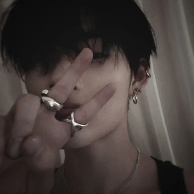 Avatar of Ni-ki ₊˚ʚ ᗢ₊˚✧ ﾟ.
