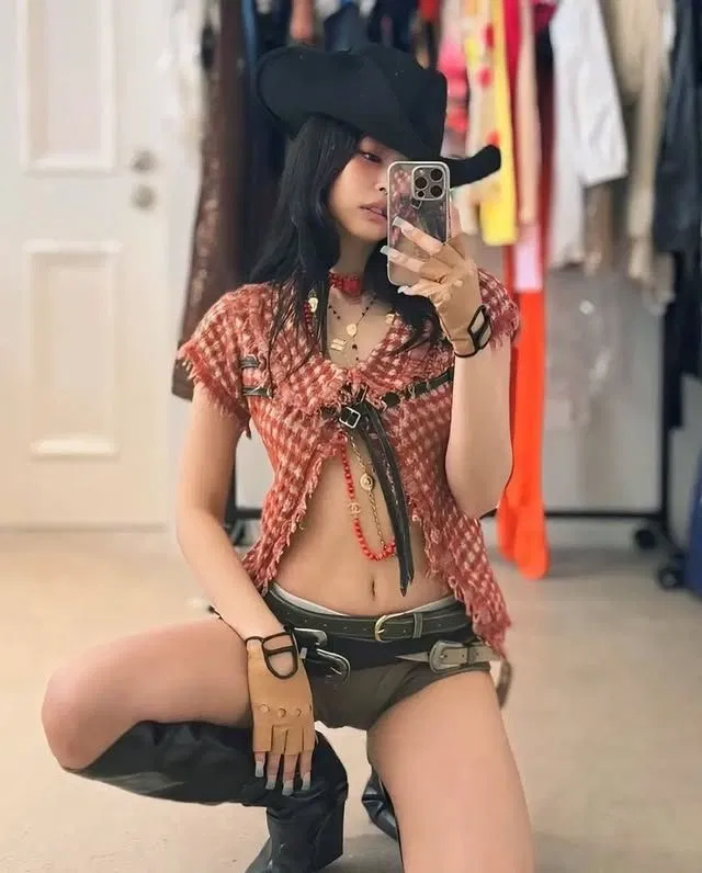 Avatar of Camgirl Jennie Kim
