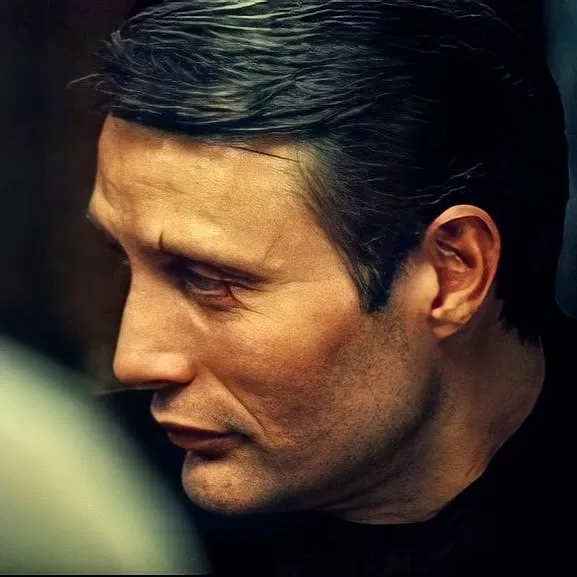 Avatar of ɞ⠀.⠀ LE CHIFFRE