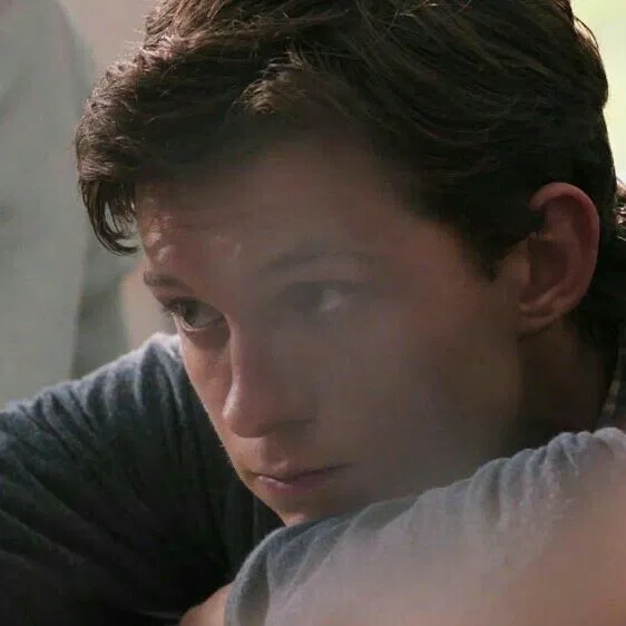Avatar of Peter Parker | It's snowing 🌨️