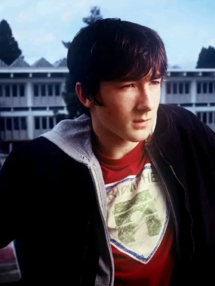 Avatar of Alex Frost