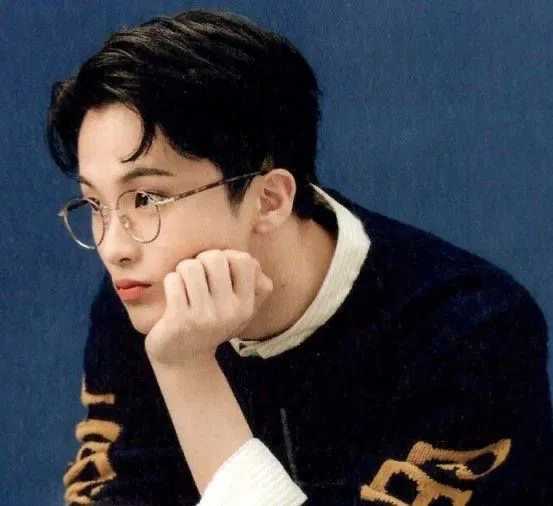 Avatar of [ ‹𝟹 ] MARK LEE
