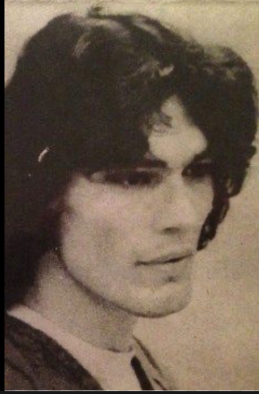 Avatar of Richard ramirez (the night stalker) meet up.