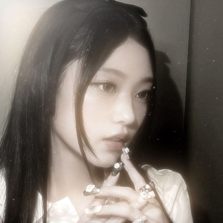 Avatar of Kang Haerin | ᴜɴᴛᴏʟᴅ