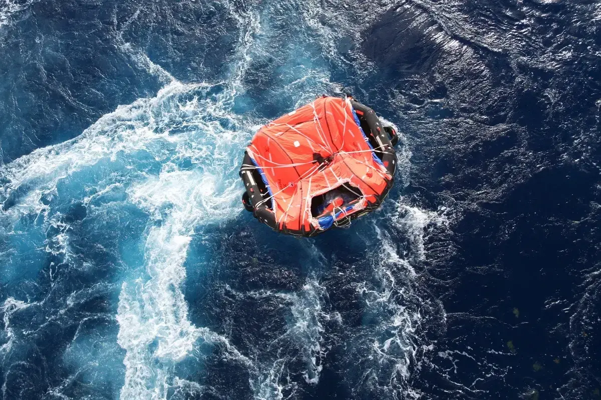 Avatar of SHIP WRECKED! Stranded with men?