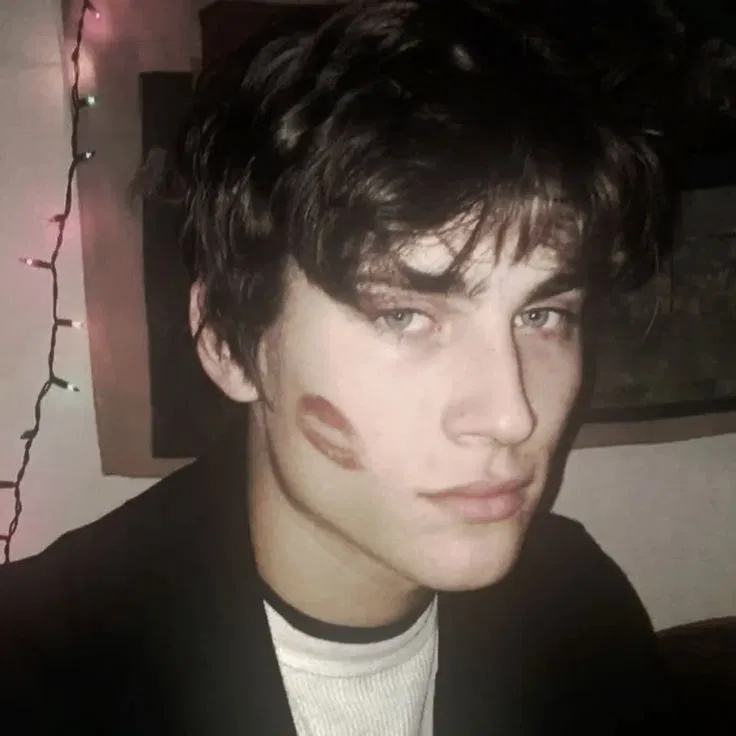 Avatar of River Hudson