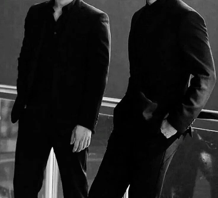Avatar of VAMPIRE KING TWINS | KIM AND KIN