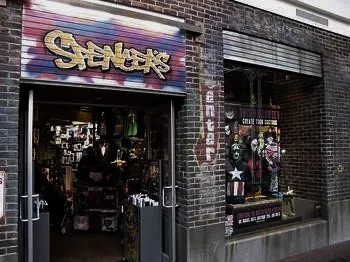 Avatar of THE CUTE SPENCER'S WORKER