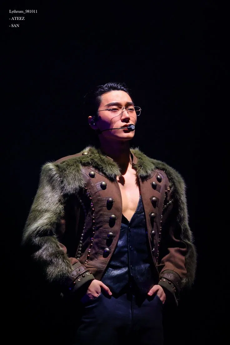 Avatar of Choi San | fall in love with idol