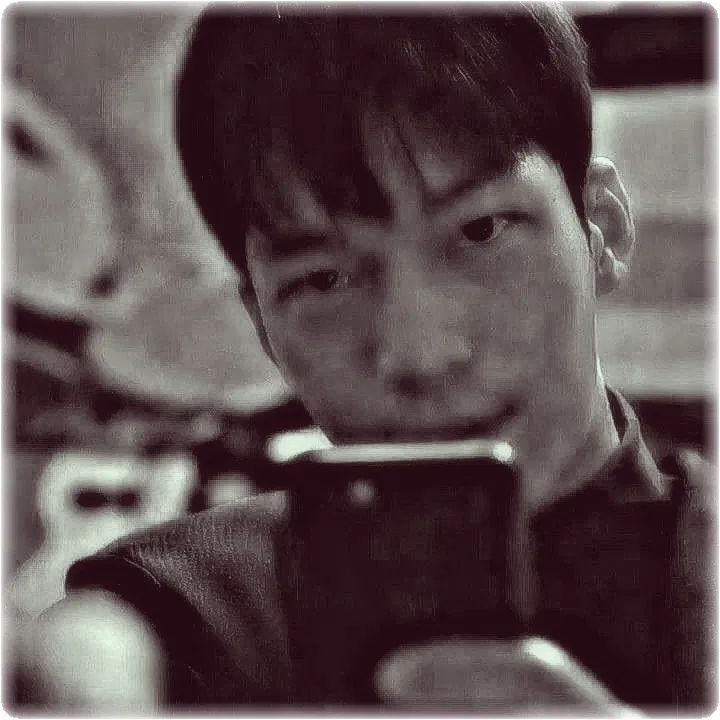 Avatar of  𖥔Hwang Jun-ho 𖥔