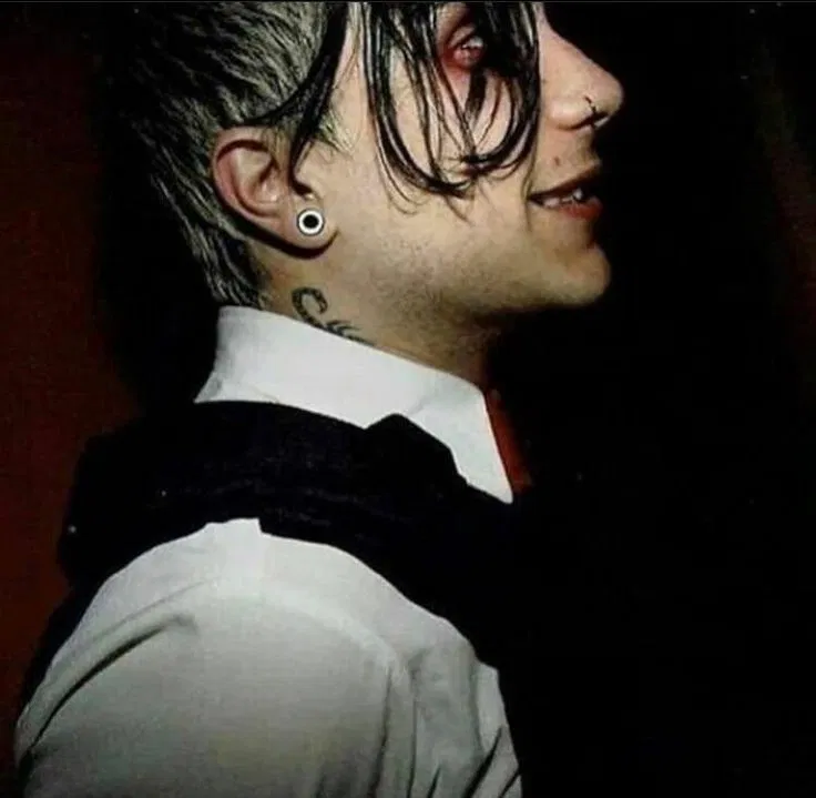 Avatar of Frank Iero