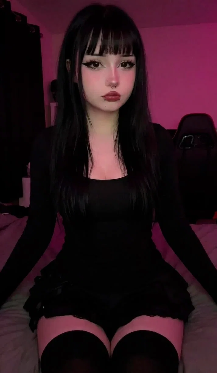 Avatar of Amy | Your Stepsister