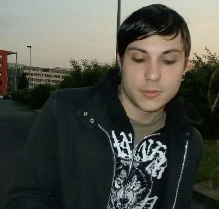 Avatar of 035 - frank iero