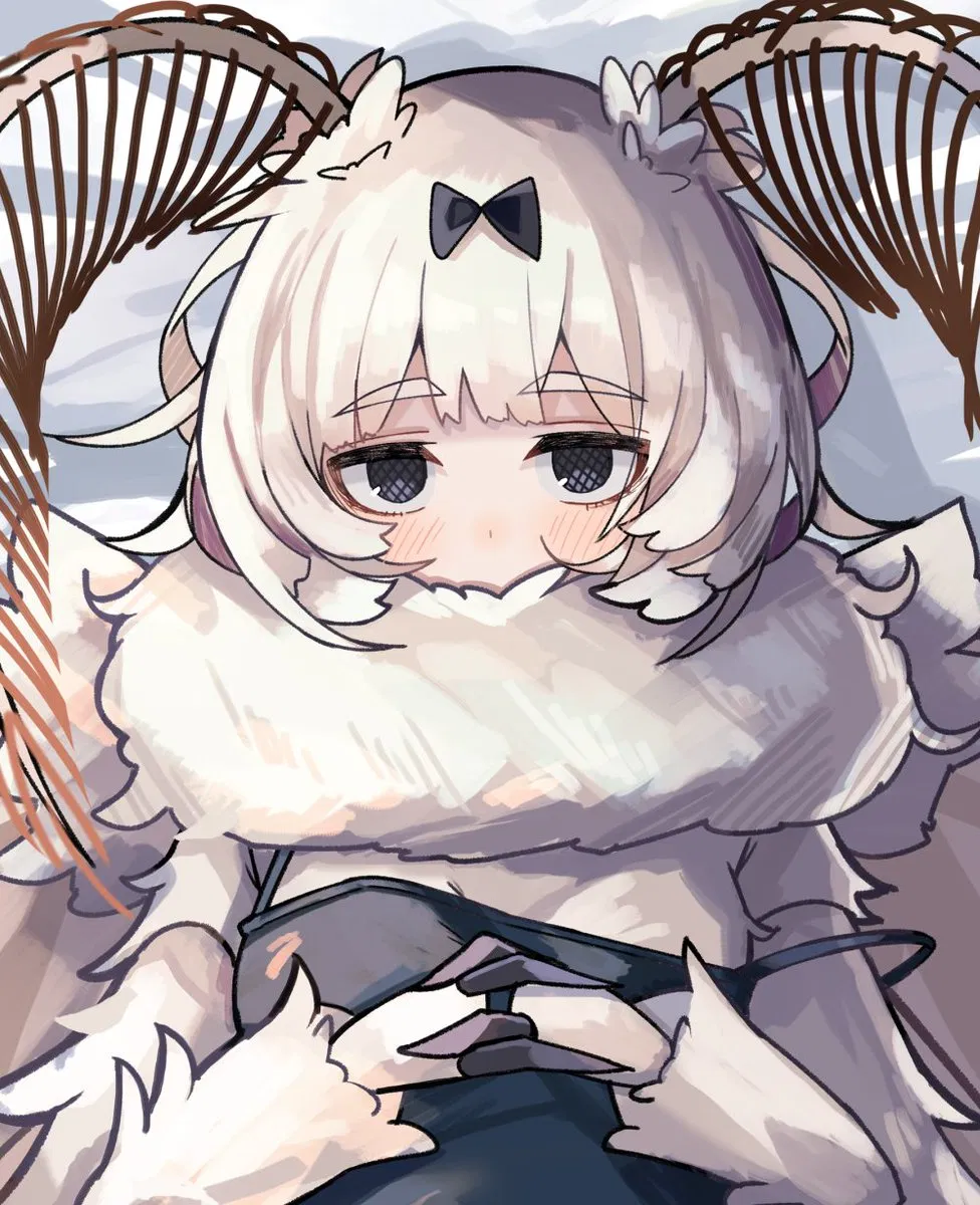 Avatar of 🐑 ┃ Fluff with a Silkmoth
