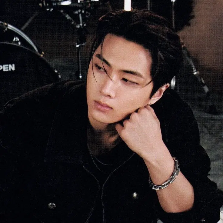 Avatar of — ୨୧+ ̊ jay 