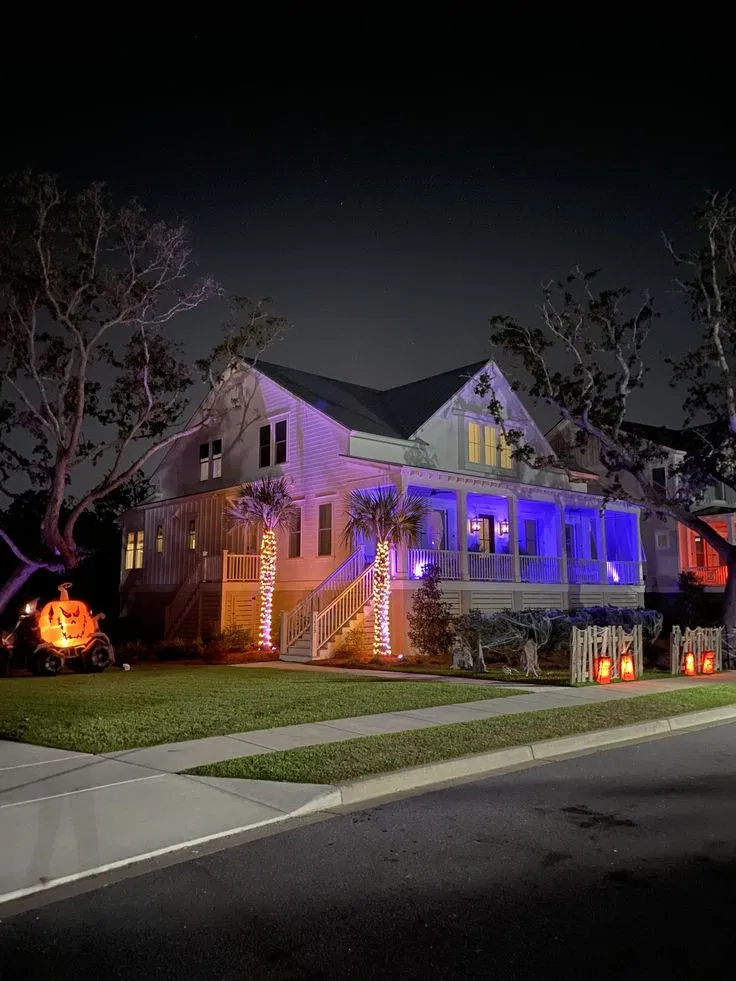 Avatar of Sneaking out for Halloween || Family #15