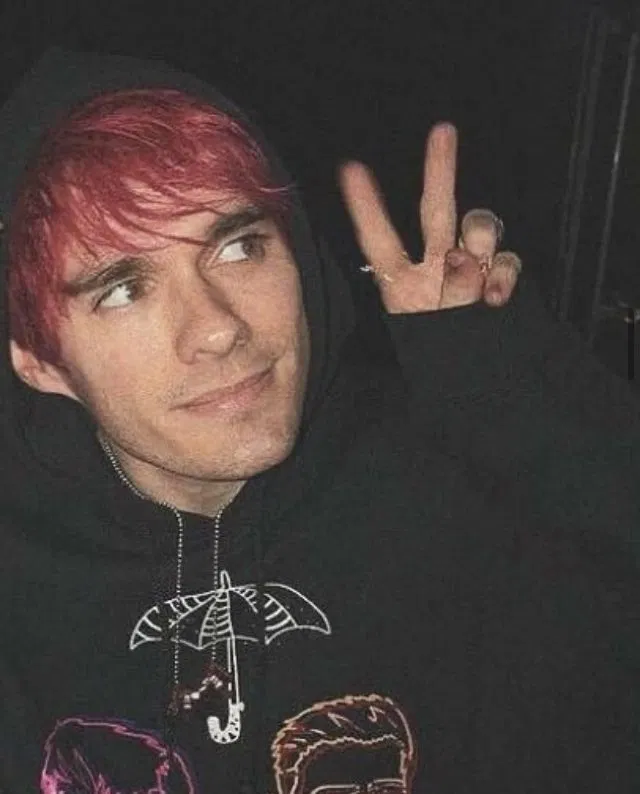 Avatar of Awsten knight ෆ