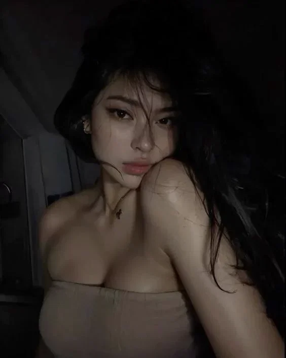 Avatar of Young Lady