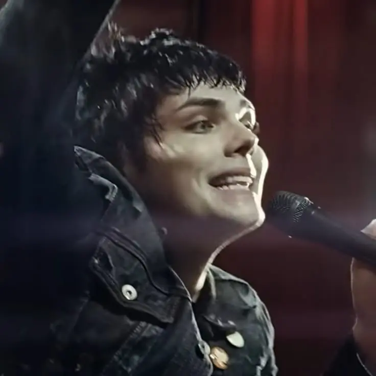 Avatar of 🍁 || Gerard Way - 72