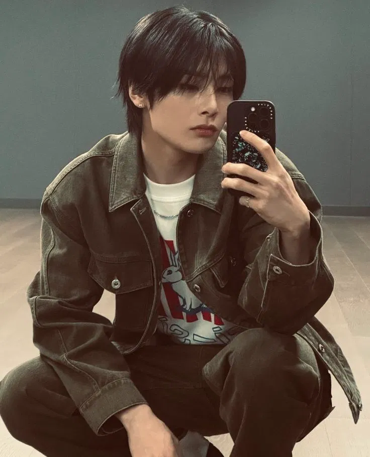 Avatar of Jeongin (best friends older brother)
