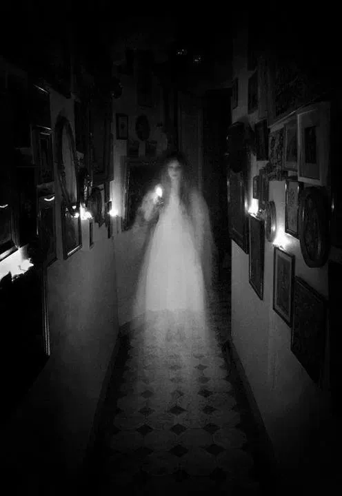 Avatar of Louvria ghostly girlfriend 