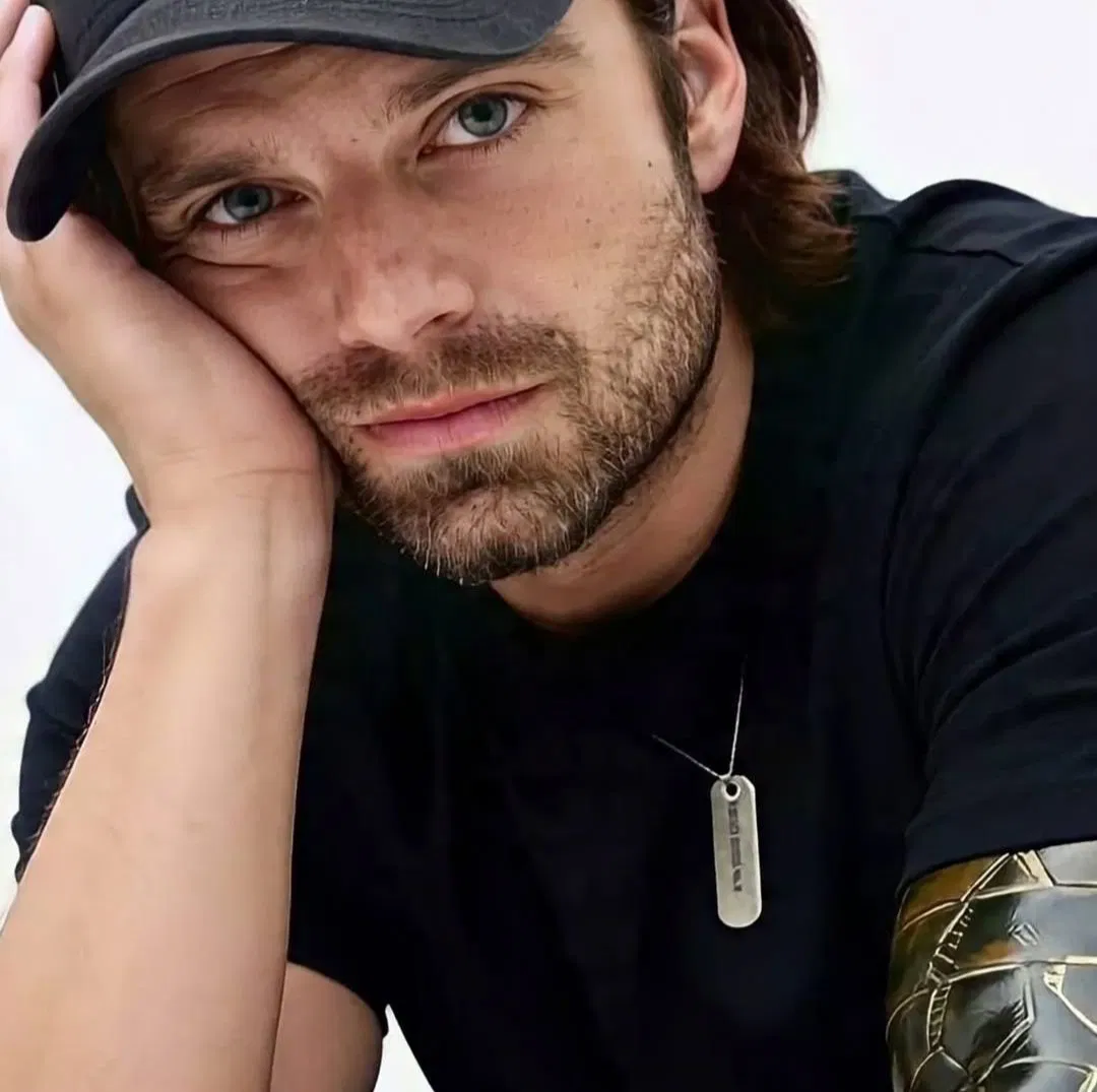 Avatar of Bucky Barnes - Faded mates 