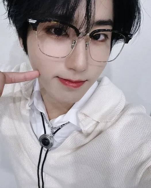 Avatar of Han jisung || nerd boy