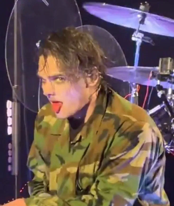 Avatar of 042 - gerard way