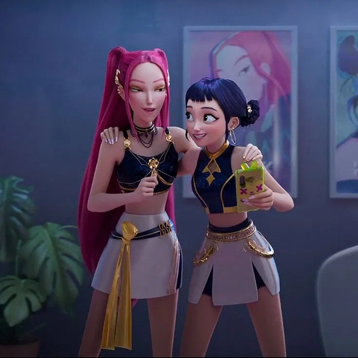 Avatar of Zoey & Mira — Watching