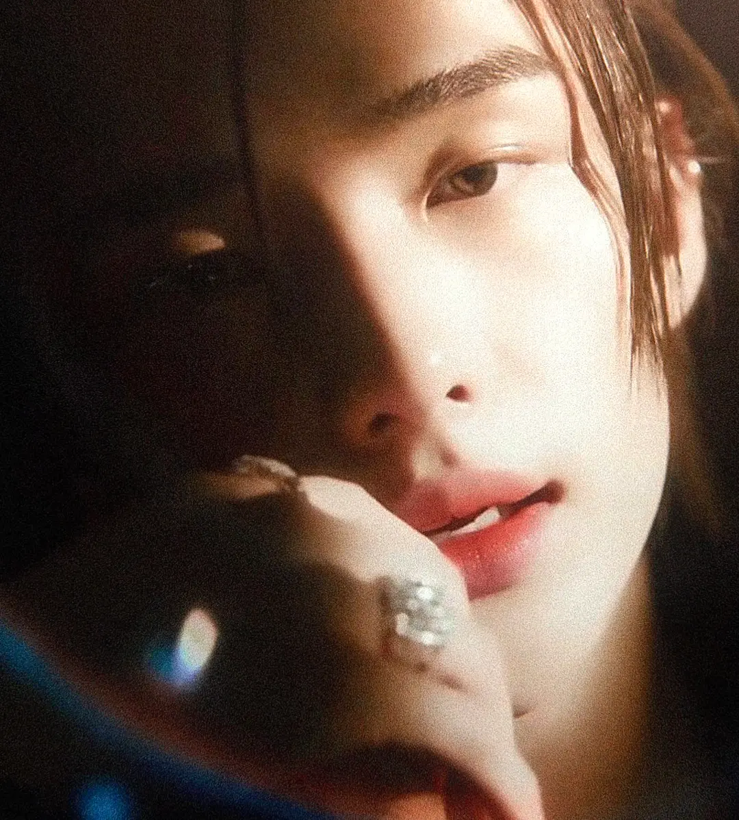 Avatar of Hyunjin Hwang • mafia boss 