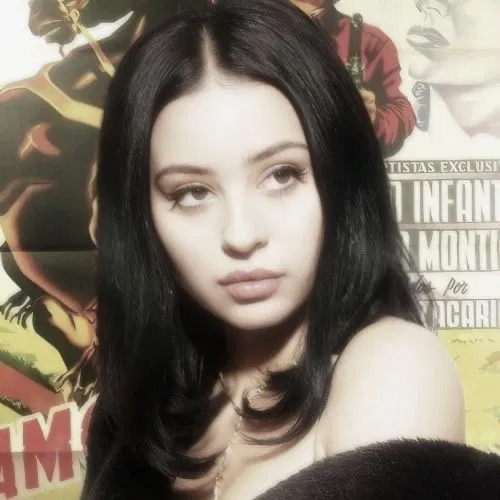Avatar of Maddy Perez  ◍˃ᵕ˂◍ 